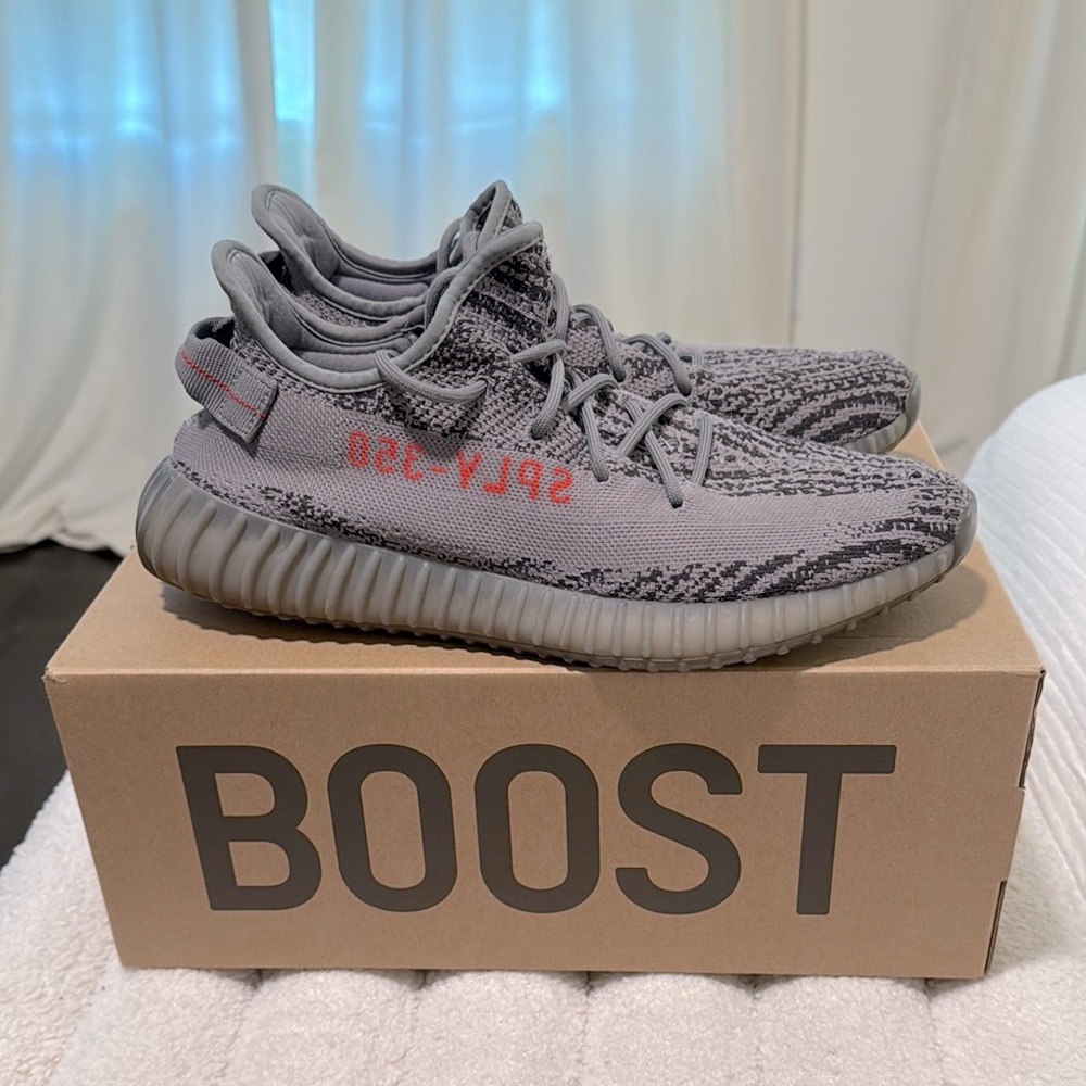 Beluga Yeezy Boost 350 V2 Sneakers